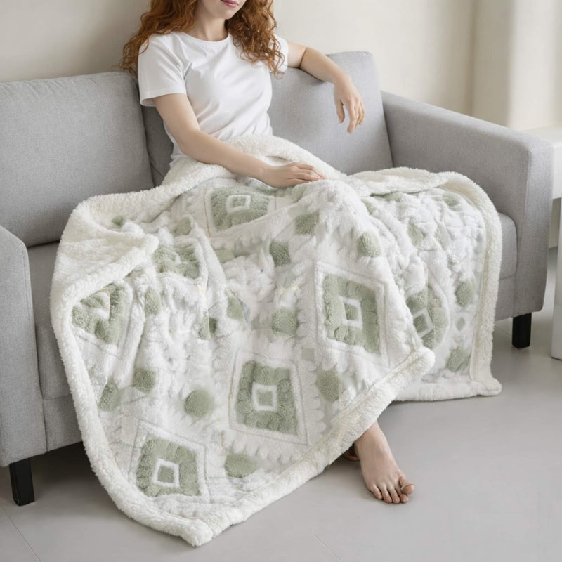 Geometric Jacquard Fleece Throw Blanket