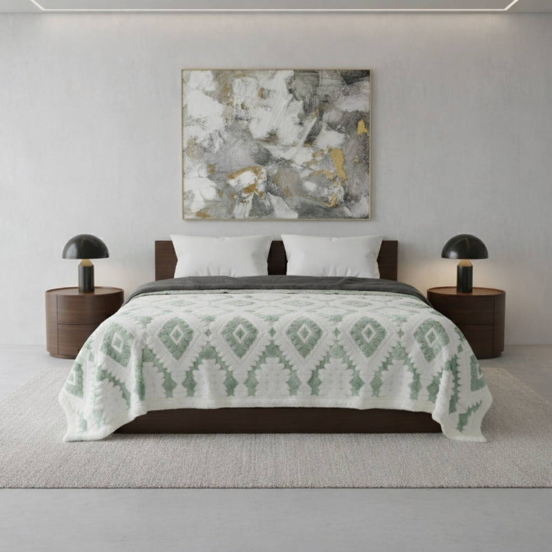 Geometric Jacquard Fleece Throw Blanket